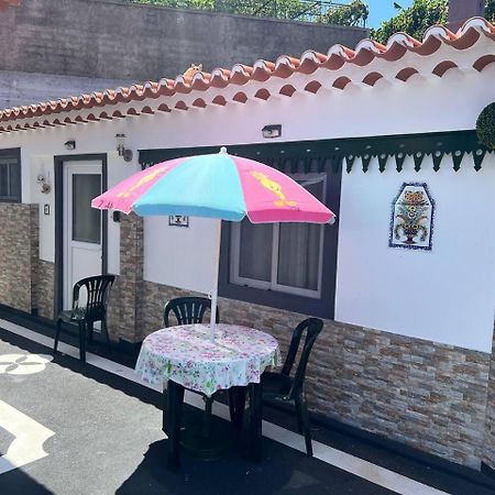 פונשל Modern Minimalist Studio With Essential Comfort מראה חיצוני תמונה